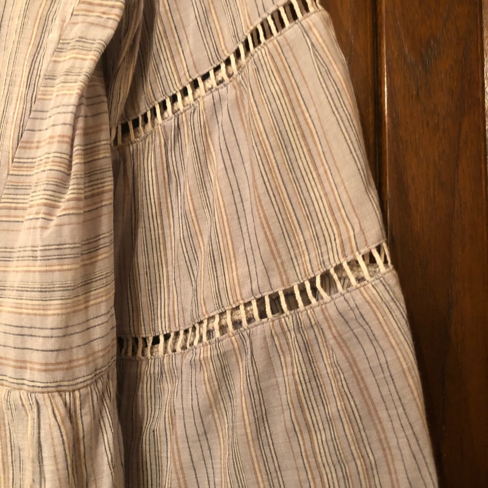 Maven west cotton top in size small.